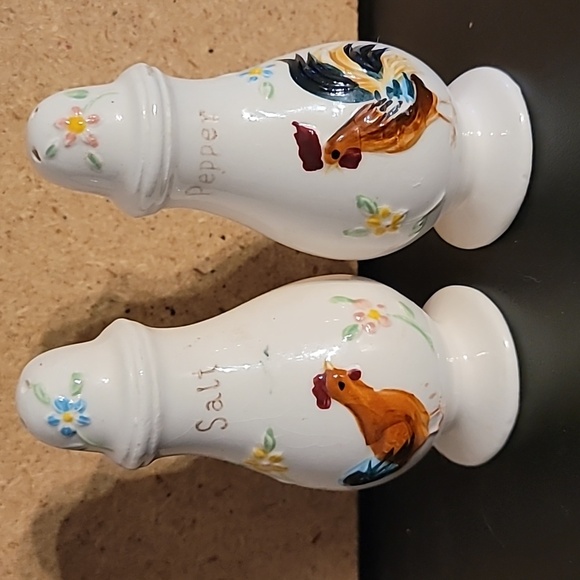 Enesco Other - Vintage Enesco Chicken & Rooster Salt & Pepper Shakers